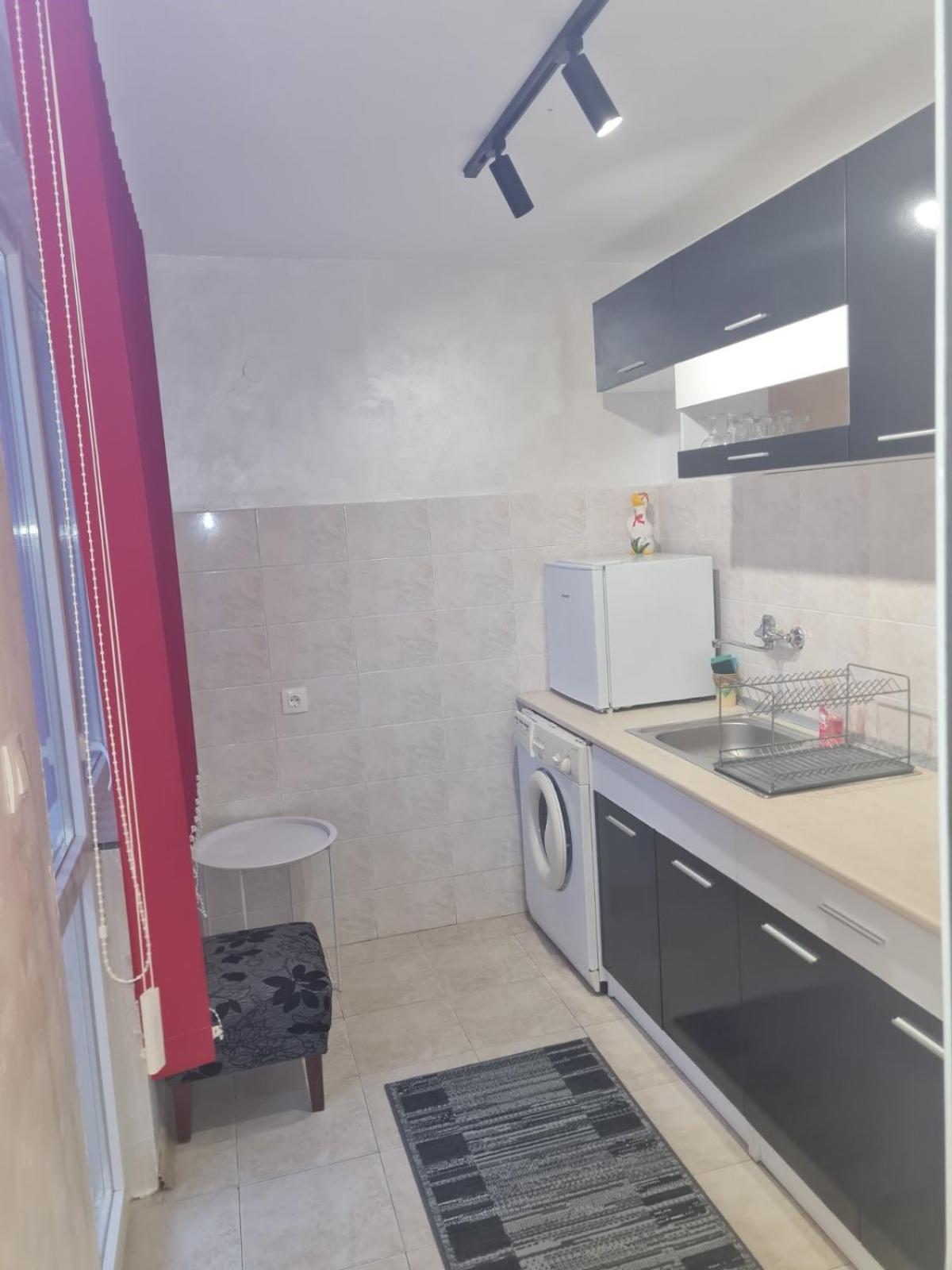 Day And Night Apartman Veliko Tarnovo Kültér fotó